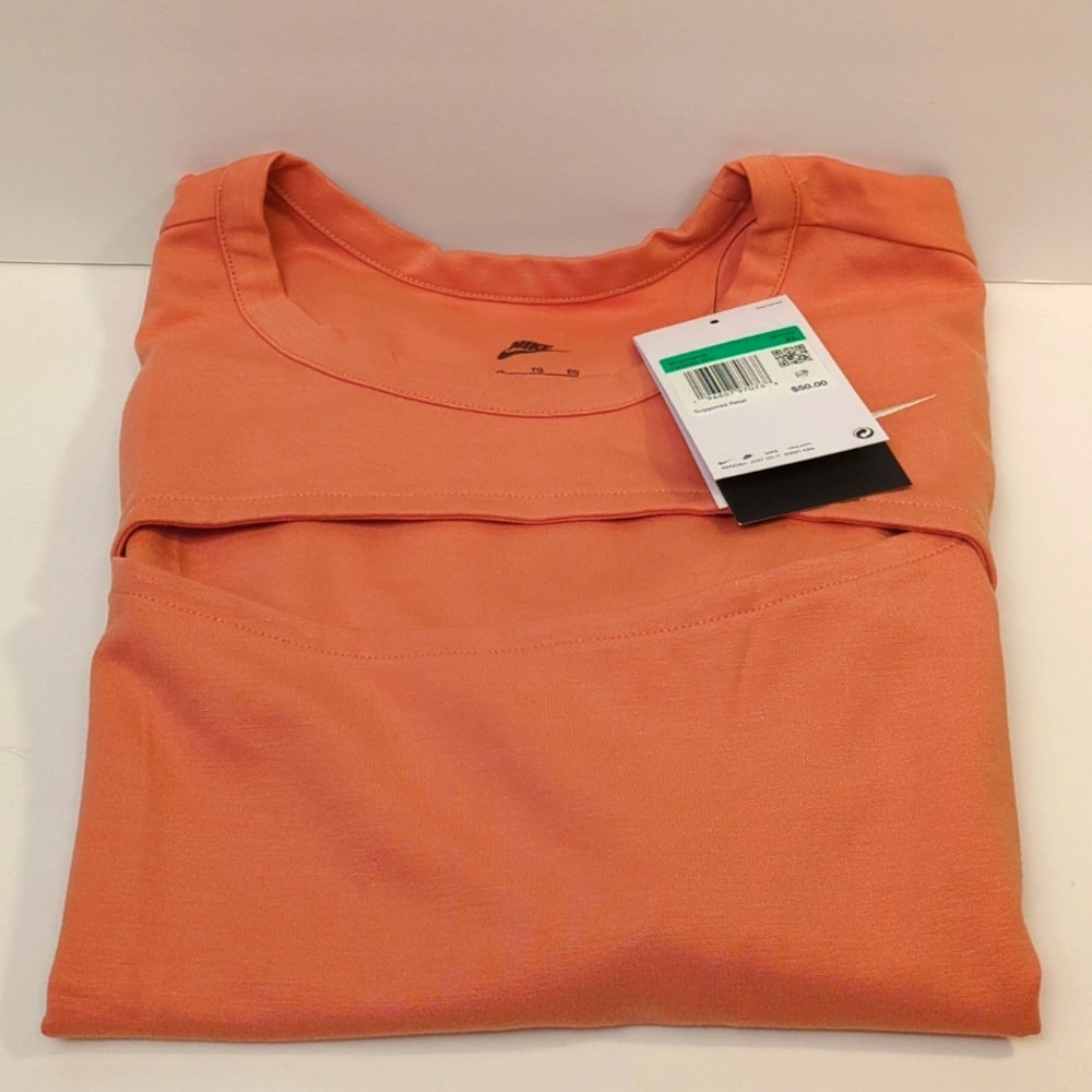 Women's Size XL Chop T-shirt NWT PTP 22in Length 22in Retail $50 (Color Peach)